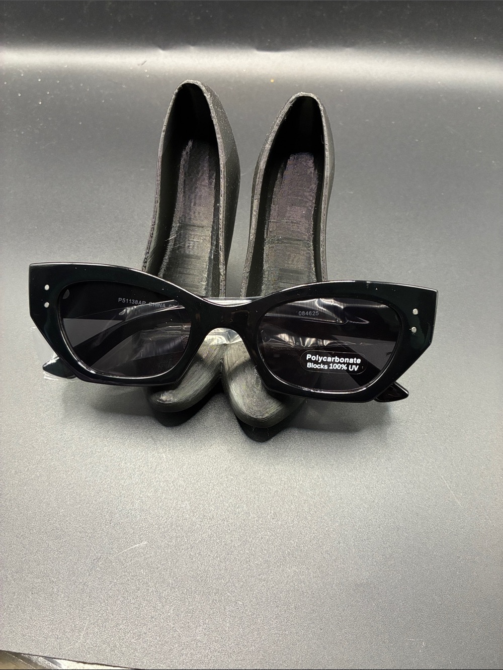 Need to reschedule Black Cat-Eye Sunglasses - Unbranded
